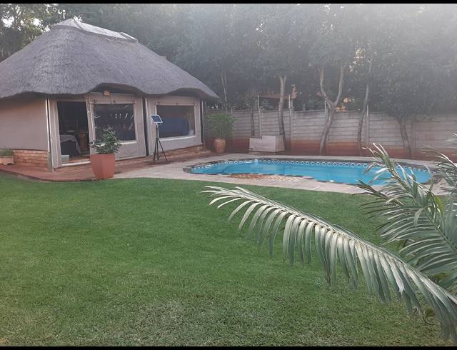 3 BEDROOM FREESTANDING FOR SALE IN SAFARI GARDENS
